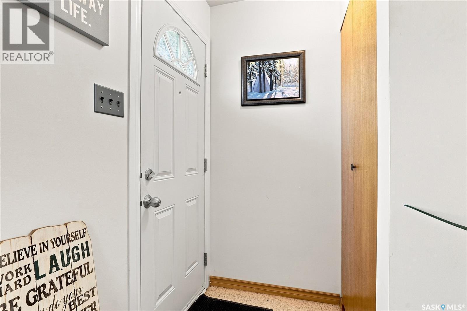 229 U Avenue N, Saskatoon, SK - Indoor Photo Showing Other Room