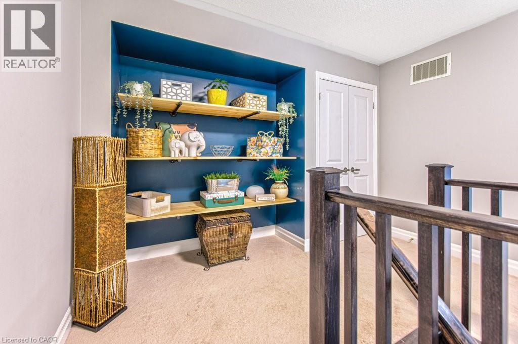 76 Ruhl Drive S, Milton, ON - Indoor