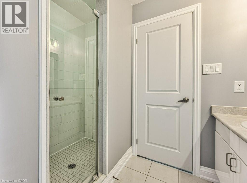76 Ruhl Drive S, Milton, ON - Indoor Photo Showing Bathroom