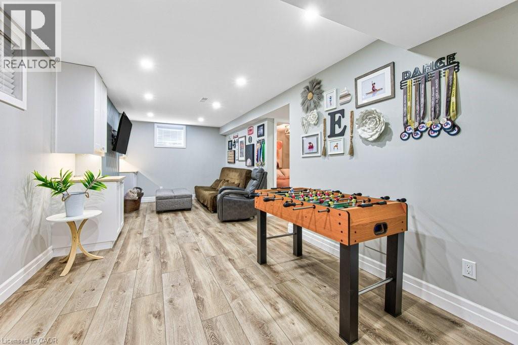 76 Ruhl Drive S, Milton, ON - Indoor Photo Showing Other Room