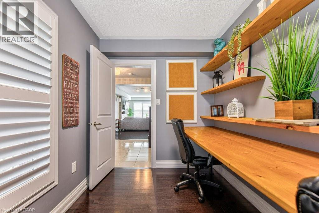 76 Ruhl Drive S, Milton, ON - Indoor