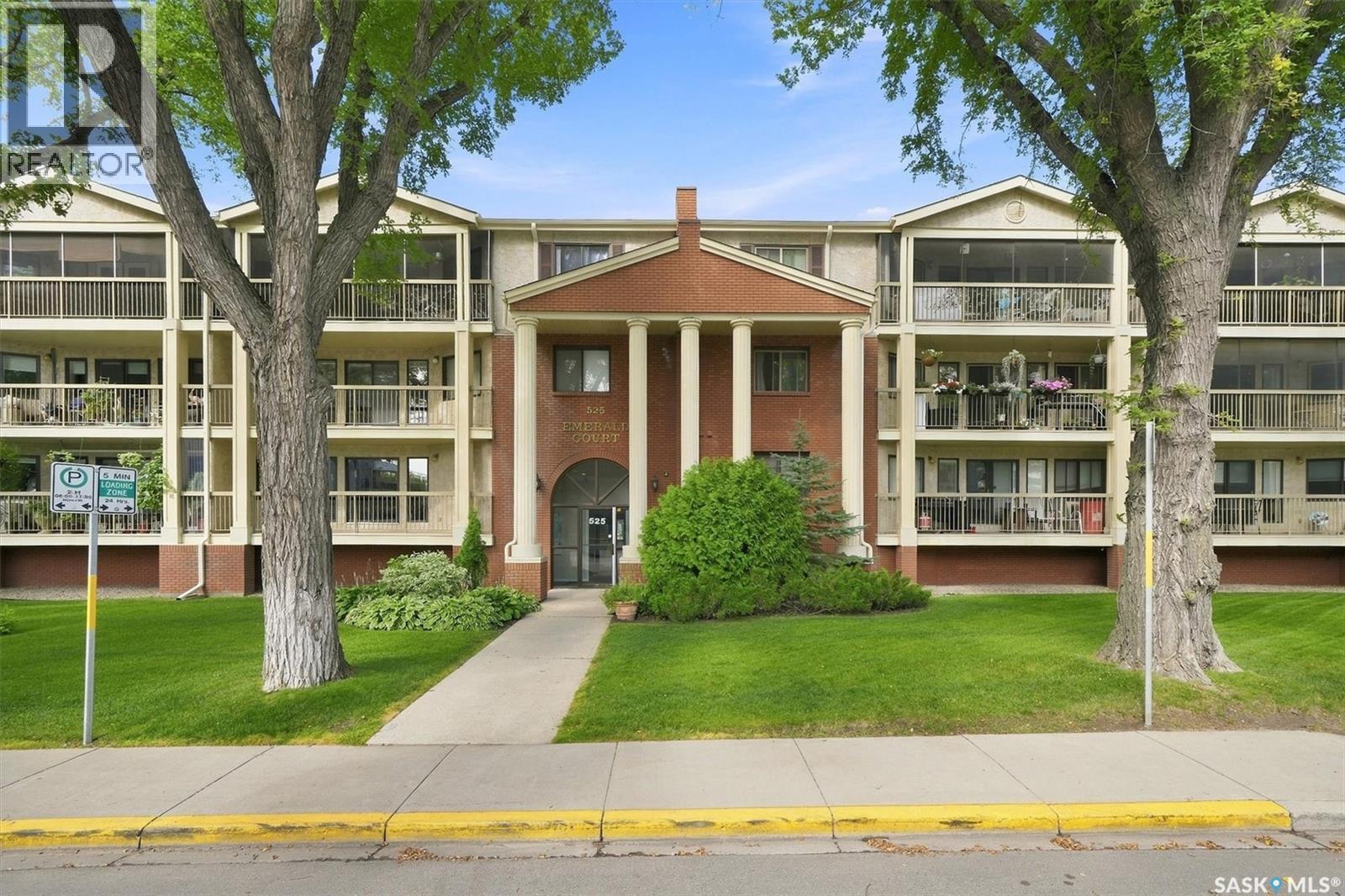 203 525 5Th Avenue N, Saskatoon, SK - Outdoor With Balcony With Facade