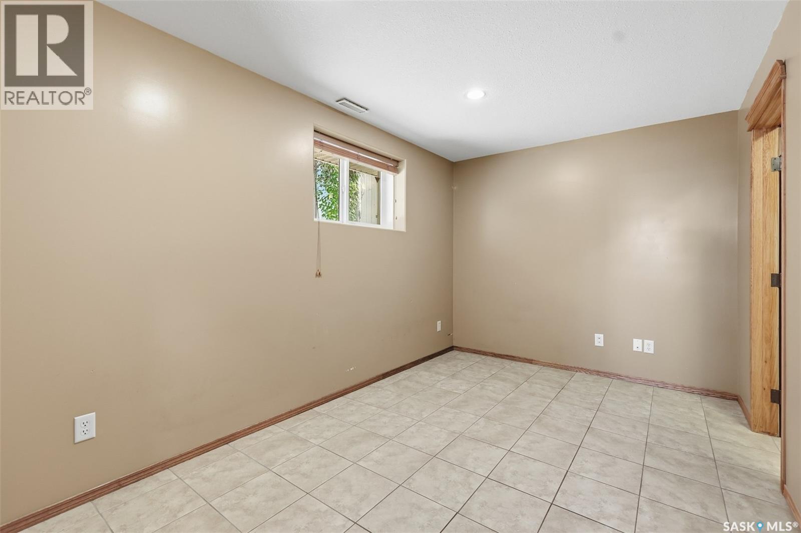 703 Beechmont Lane, Saskatoon, SK - Indoor Photo Showing Other Room