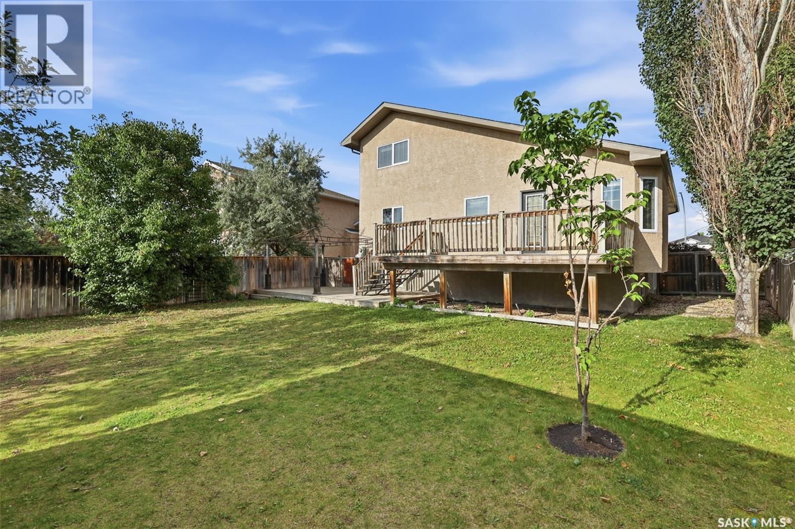 703 Beechmont Lane, Saskatoon, SK - Outdoor With Deck Patio Veranda