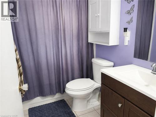 Virtually Staged - 144 Rendell Boulevard, Hamilton, ON - Indoor Photo Showing Bathroom