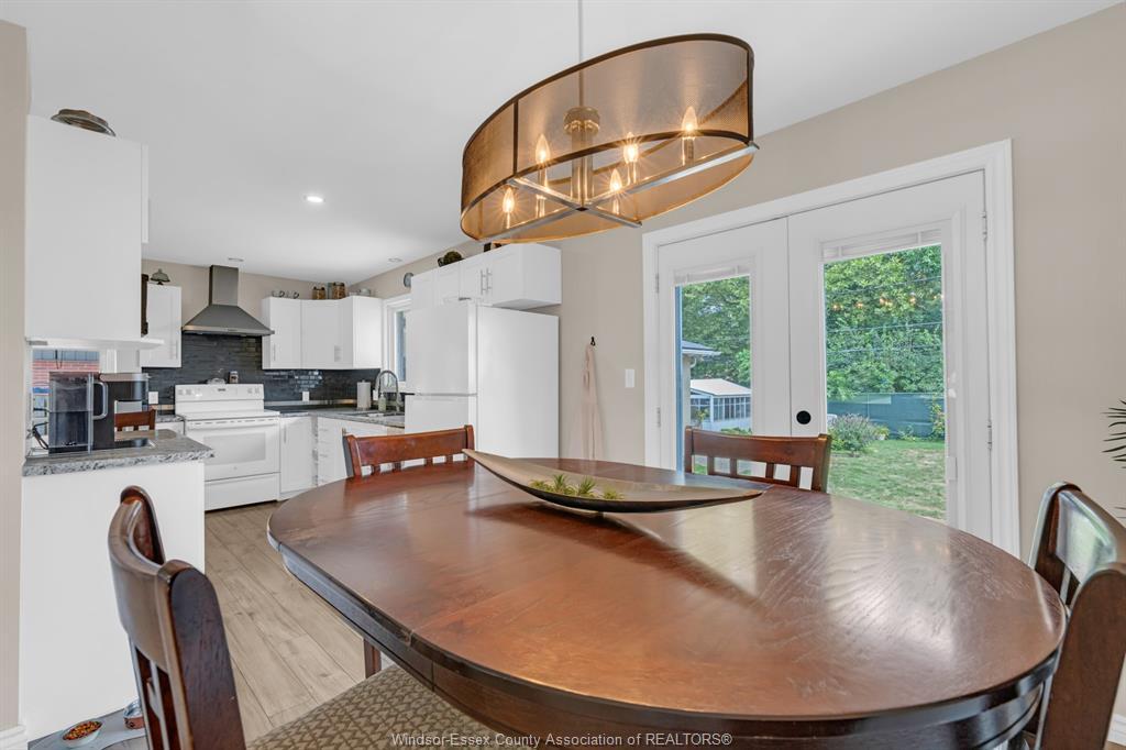 22 Danforth, Leamington, ON - Indoor Photo Showing Dining Room