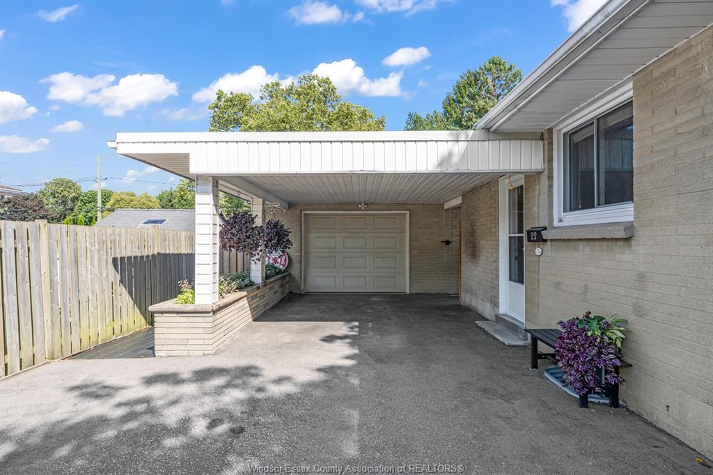 22 Danforth, Leamington, ON - Outdoor