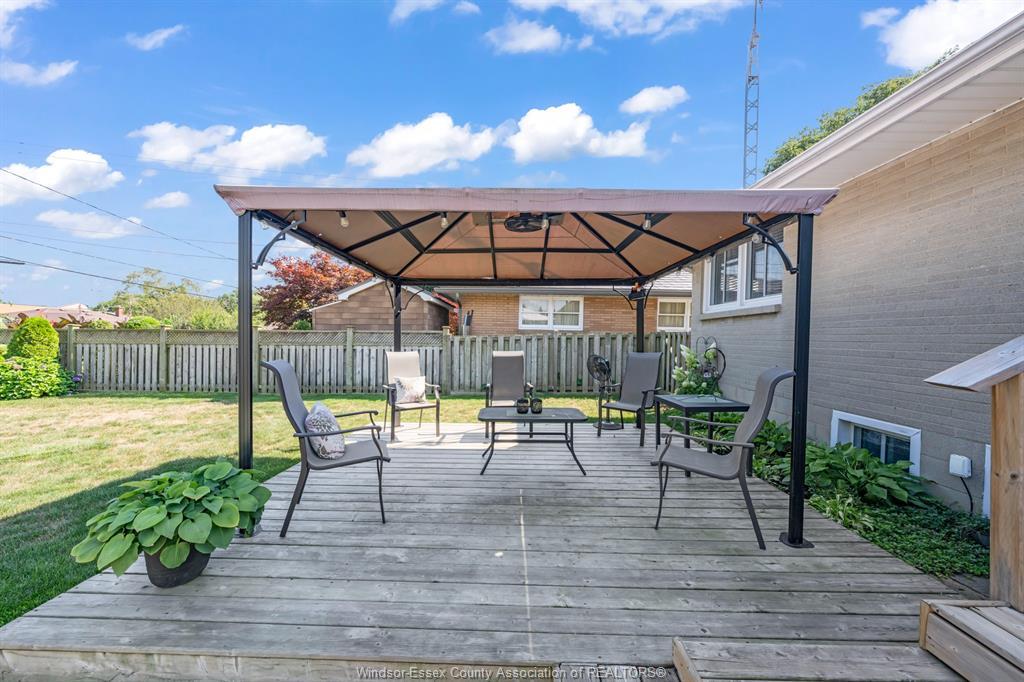22 Danforth, Leamington, ON - Outdoor With Deck Patio Veranda