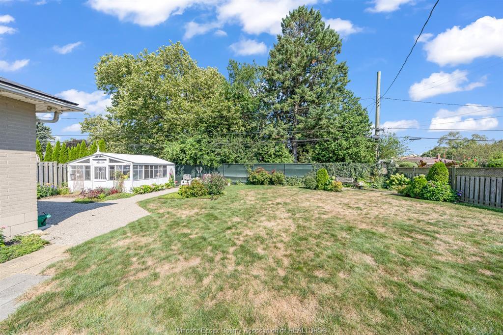 22 Danforth, Leamington, ON - Outdoor
