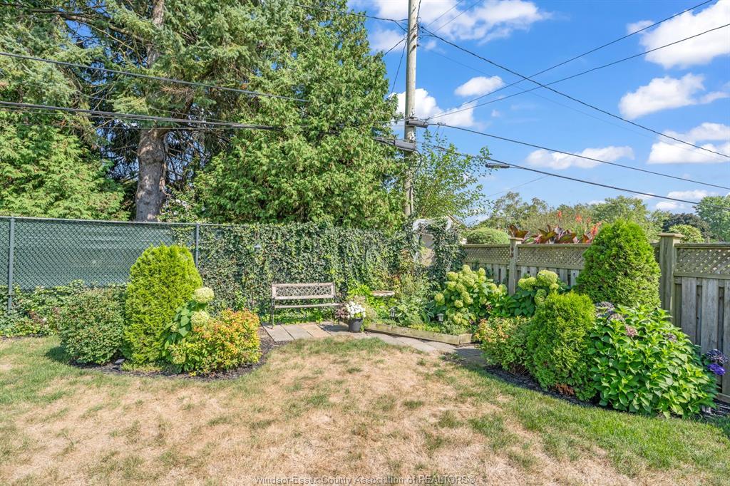 22 Danforth, Leamington, ON - Outdoor