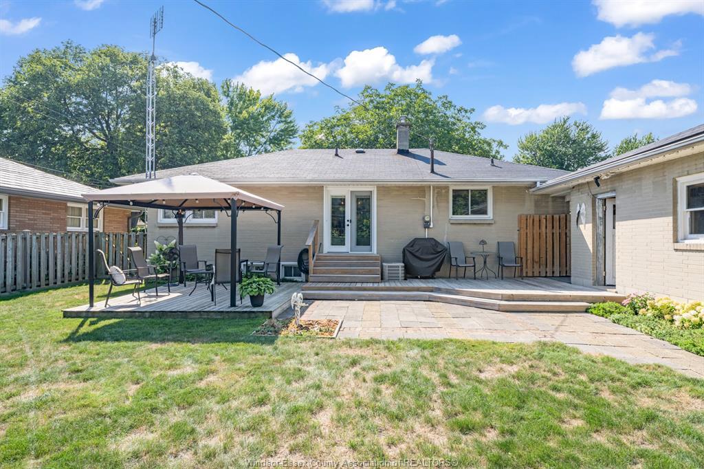 22 Danforth, Leamington, ON - Outdoor