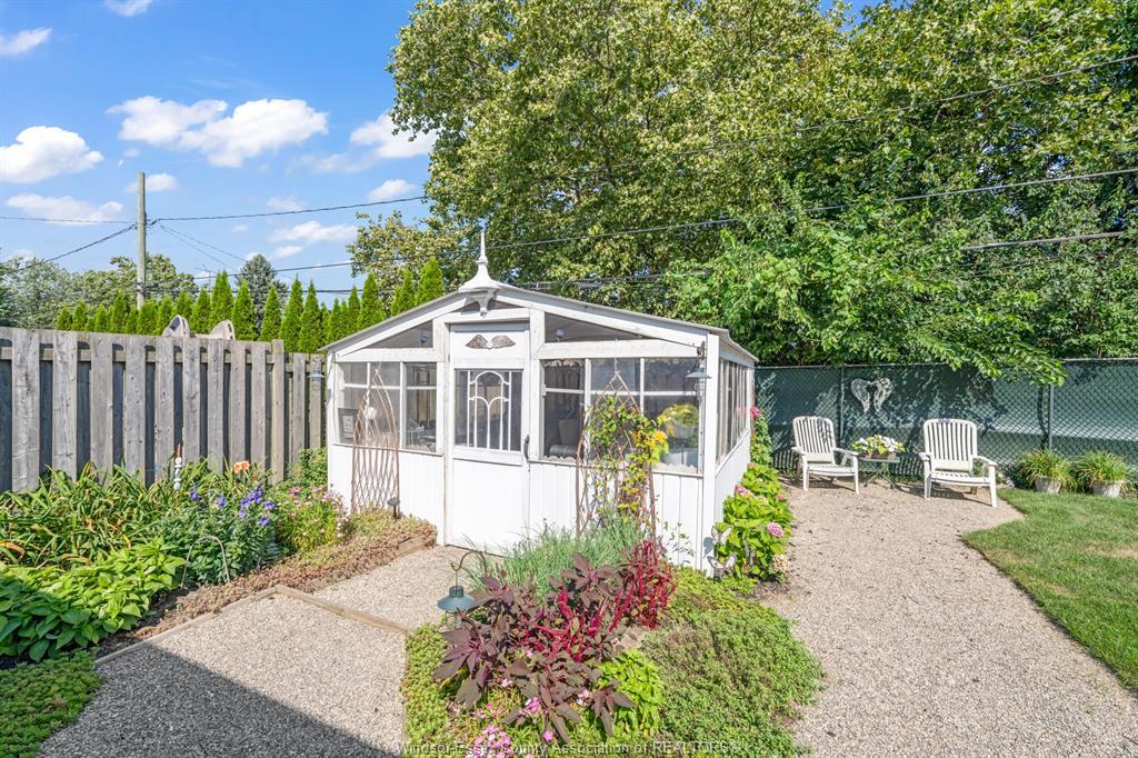 22 Danforth, Leamington, ON - Outdoor