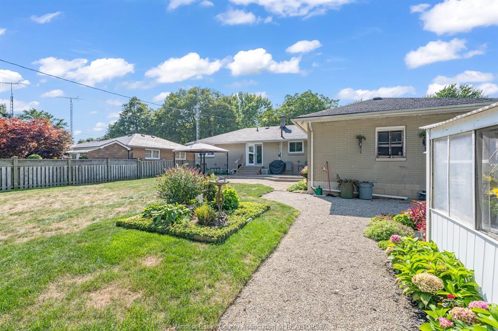 22 Danforth, Leamington, ON - Outdoor