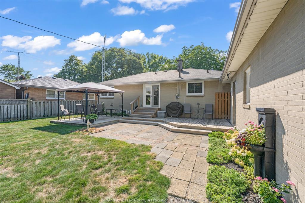 22 Danforth, Leamington, ON - Outdoor