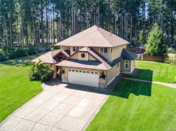 2042 Stevedor Rd Courtenay, BC V9J 1Y4