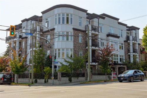 #105-1765 Oak Bay Ave  Victoria, BC V8S 3Z5
