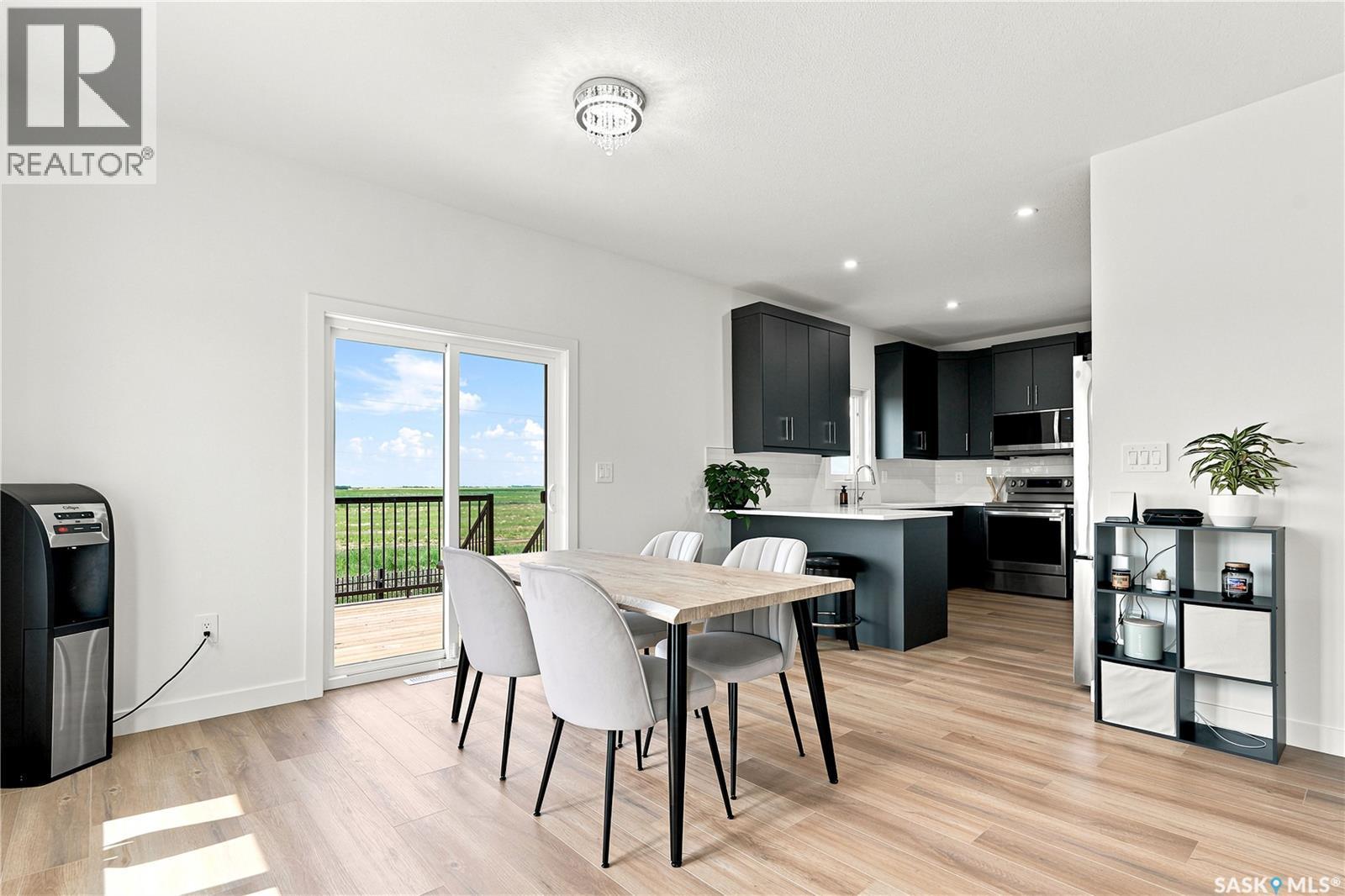 902 Bentley Manor, Saskatoon, SK - Indoor Photo Showing Dining Room