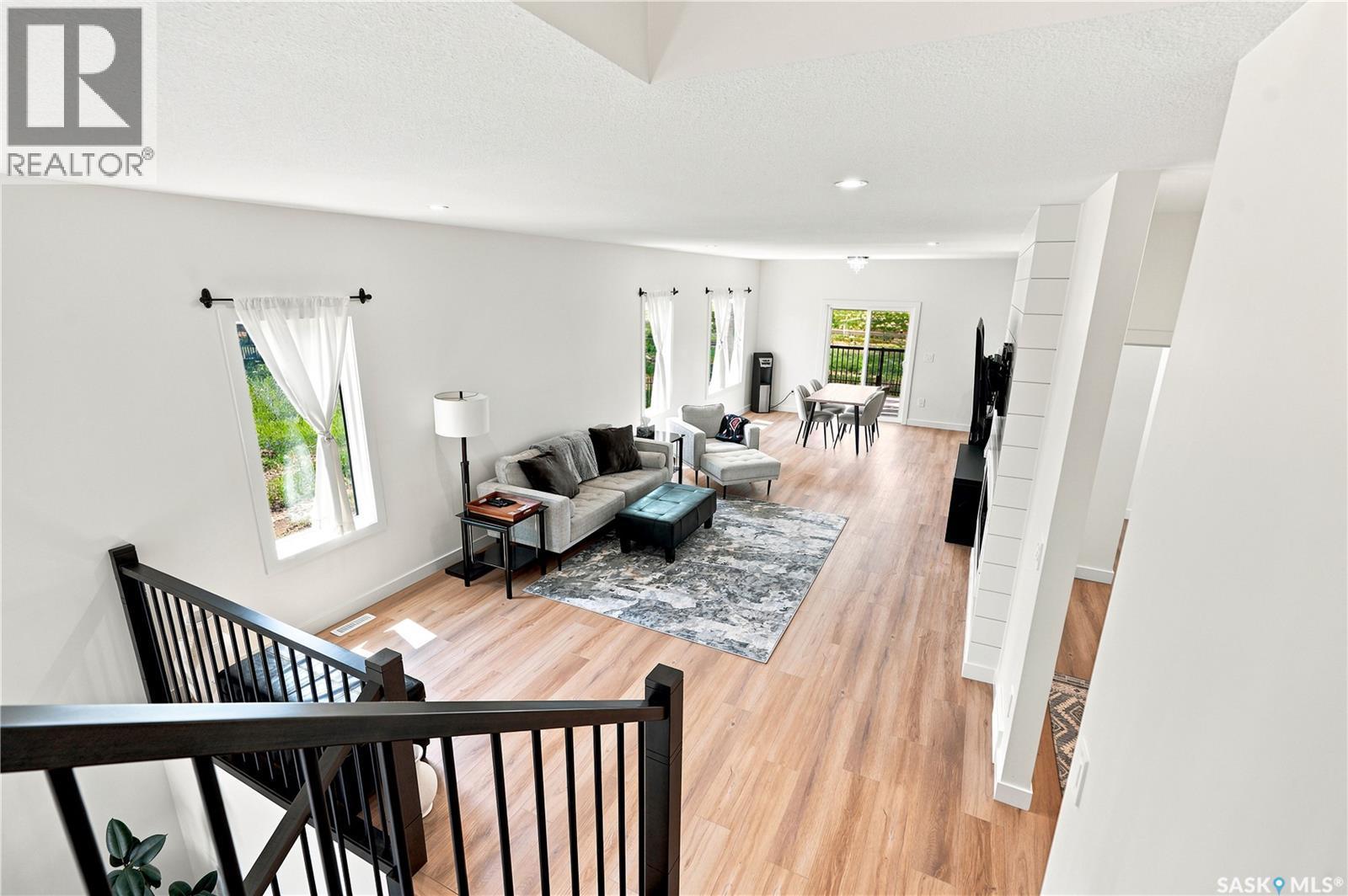 902 Bentley Manor, Saskatoon, SK - Indoor