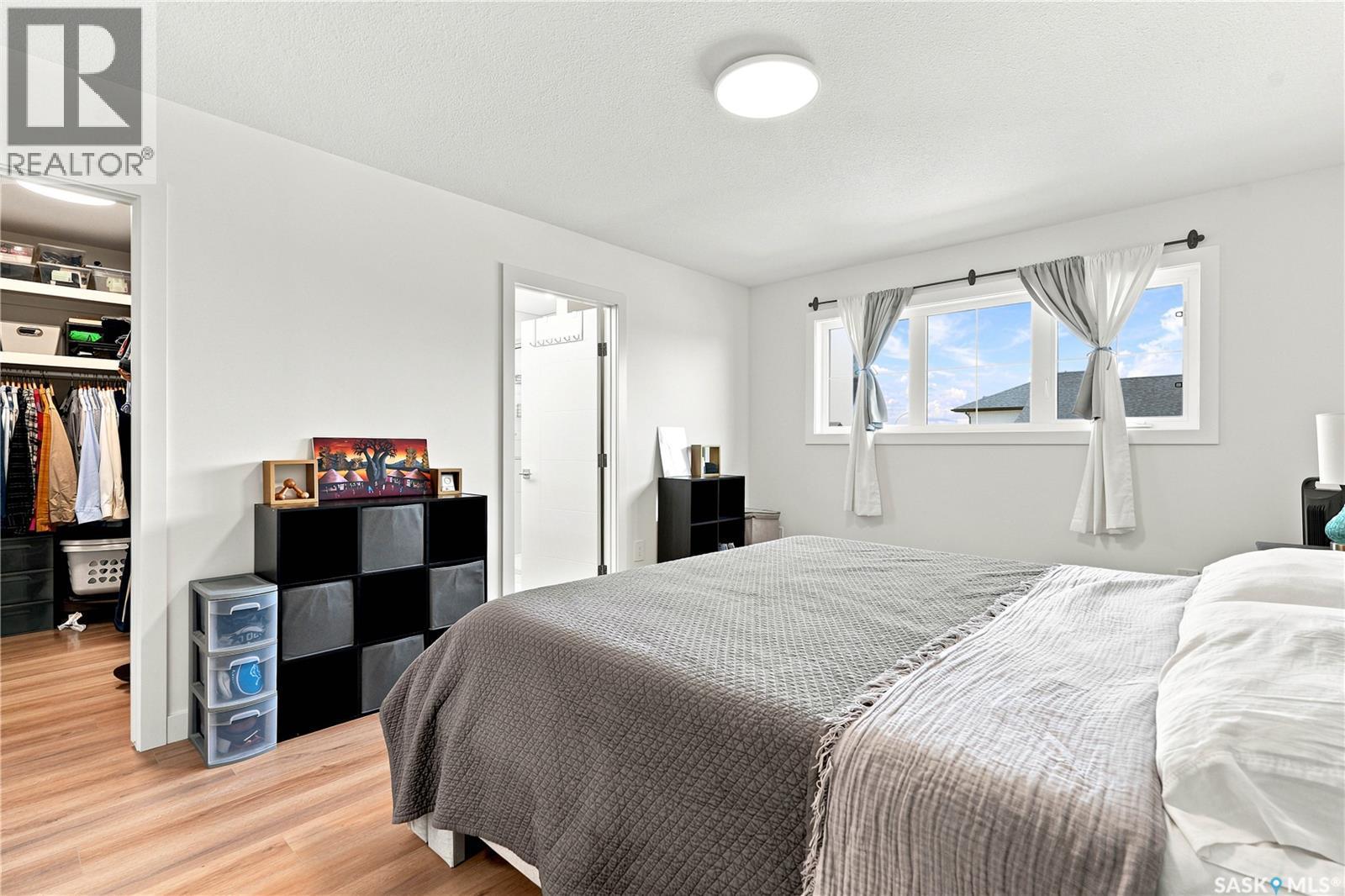 902 Bentley Manor, Saskatoon, SK - Indoor Photo Showing Bedroom