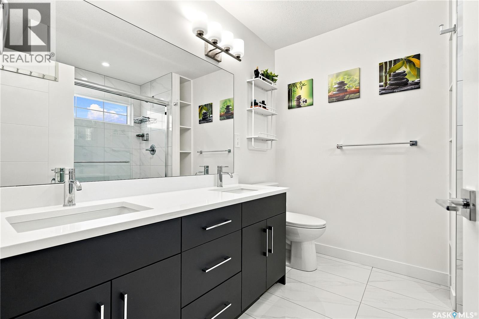 902 Bentley Manor, Saskatoon, SK - Indoor Photo Showing Bathroom