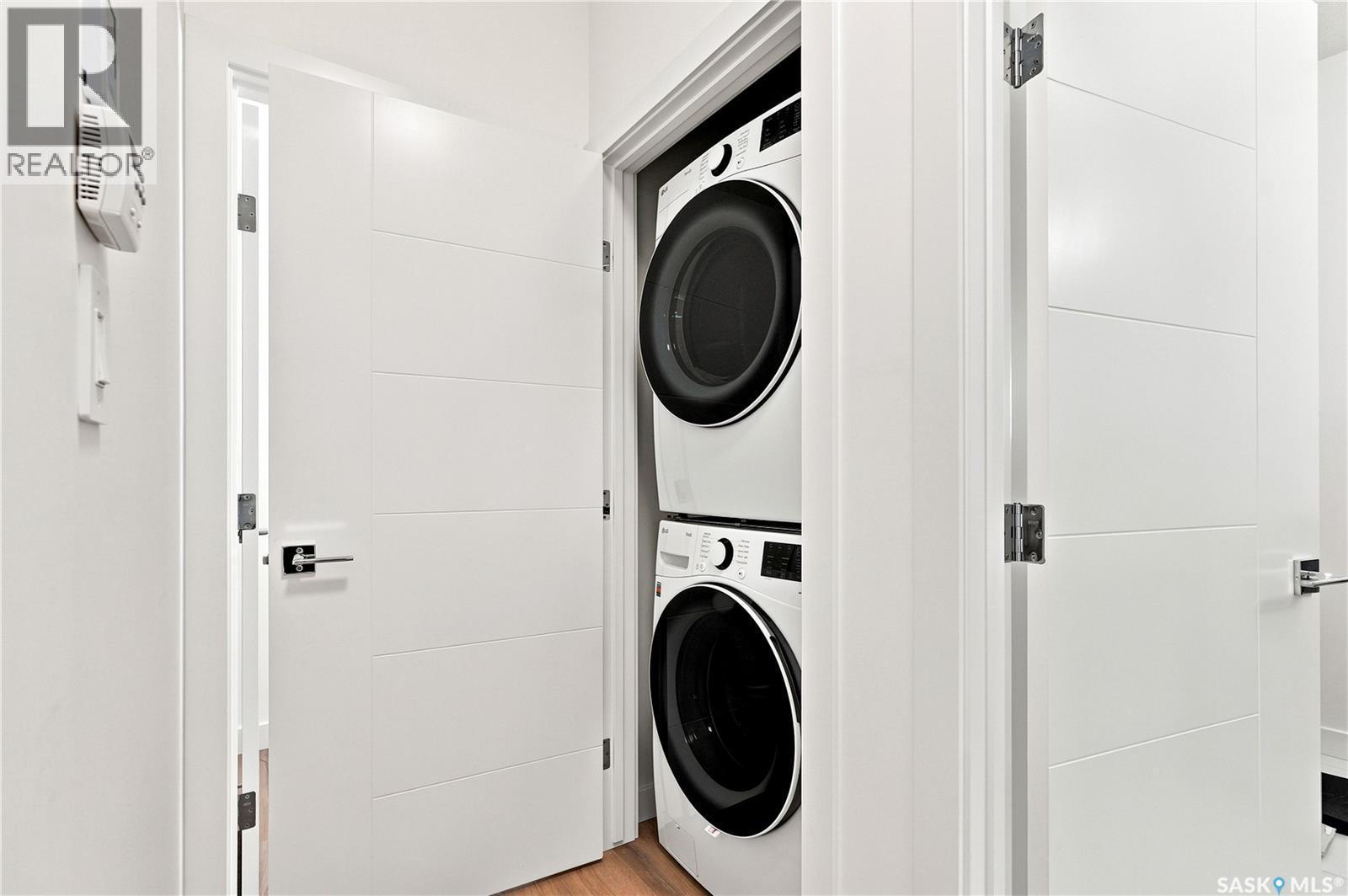 902 Bentley Manor, Saskatoon, SK - Indoor Photo Showing Laundry Room