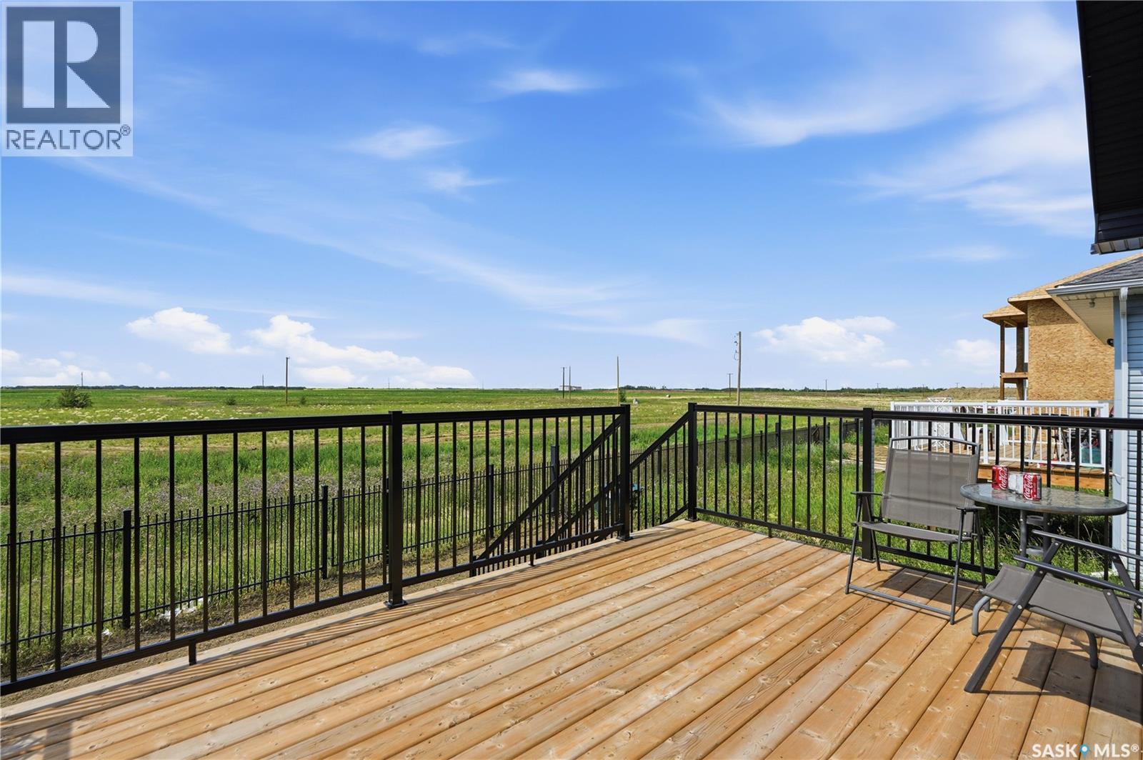 902 Bentley Manor, Saskatoon, SK - Outdoor With Deck Patio Veranda With Exterior