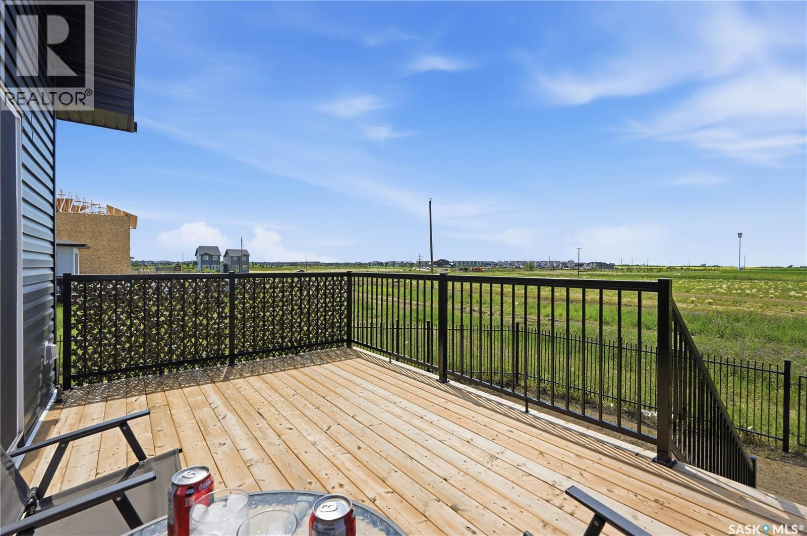 902 Bentley Manor, Saskatoon, SK - Outdoor