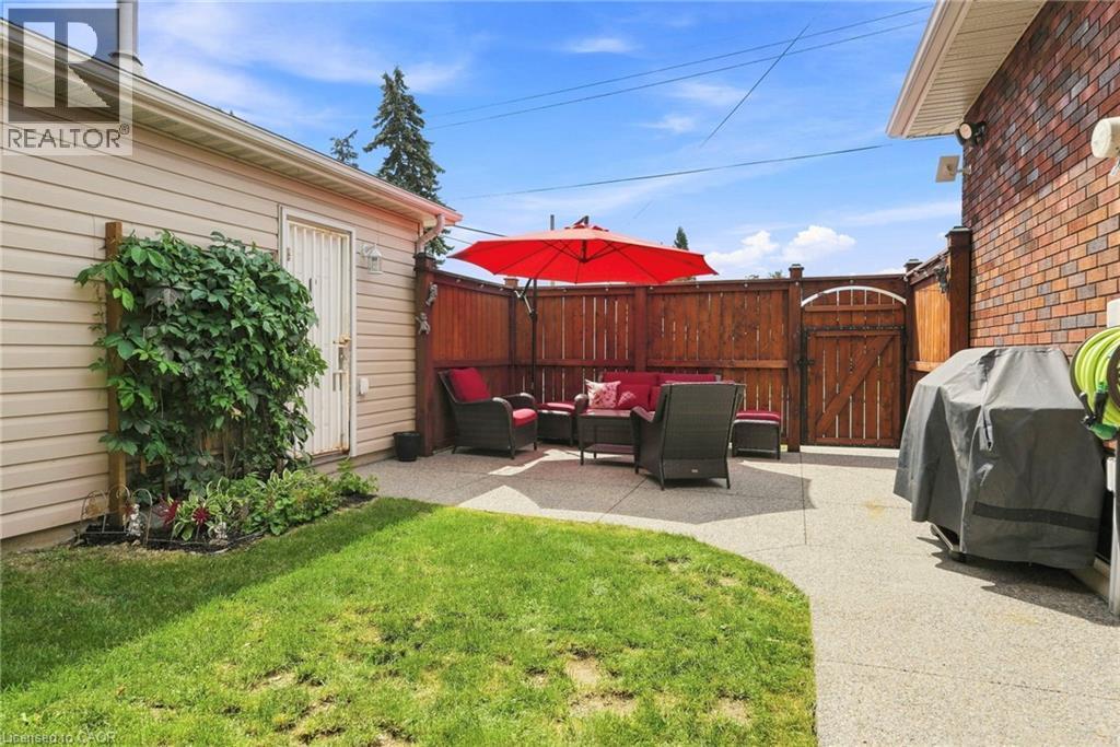 3 Mitchell Avenue, Hamilton, ON - Outdoor
