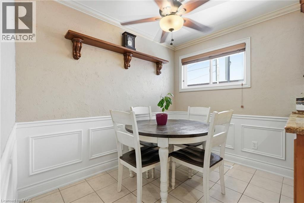 3 Mitchell Avenue, Hamilton, ON - Indoor Photo Showing Dining Room