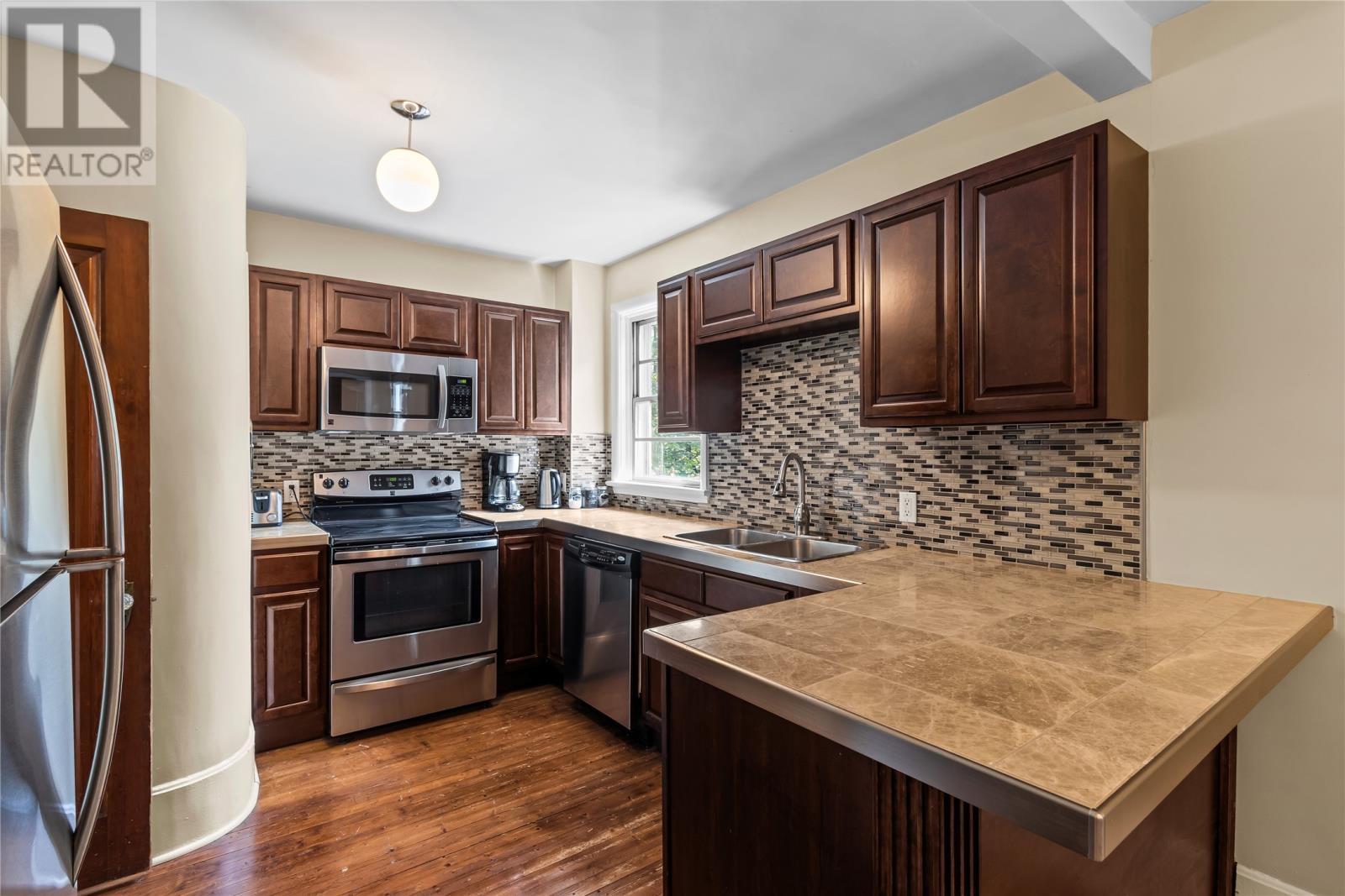 38 Forest Road, St. John'S, NL