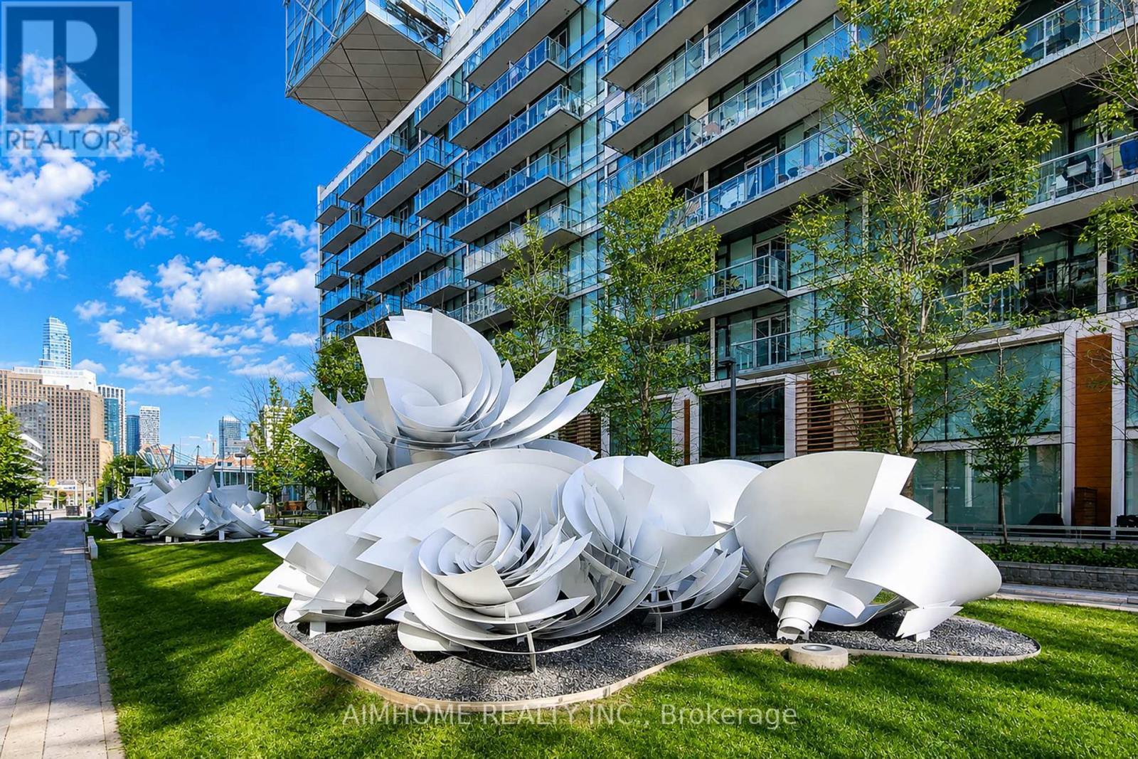 409 - 15 Queens Quay E, Toronto, ON - Outdoor