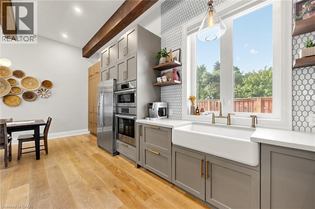 386 Cosburn Crescent, Burlington, ON - Indoor