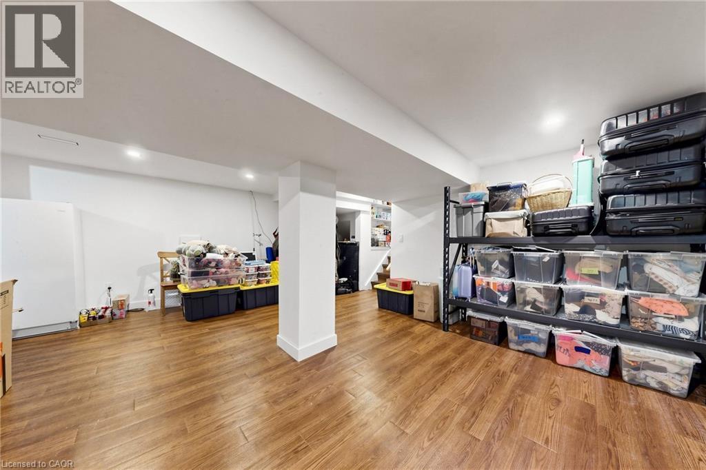 386 Cosburn Crescent, Burlington, ON - Indoor