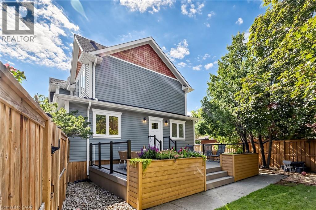 386 Cosburn Crescent, Burlington, ON - Outdoor