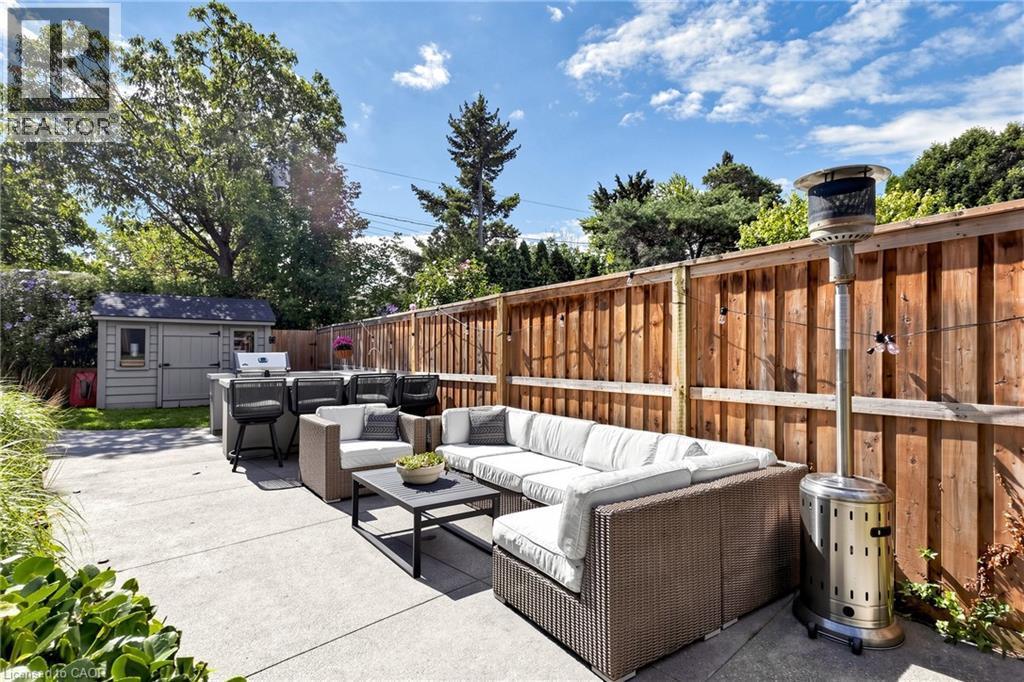 386 Cosburn Crescent, Burlington, ON - Outdoor With Deck Patio Veranda