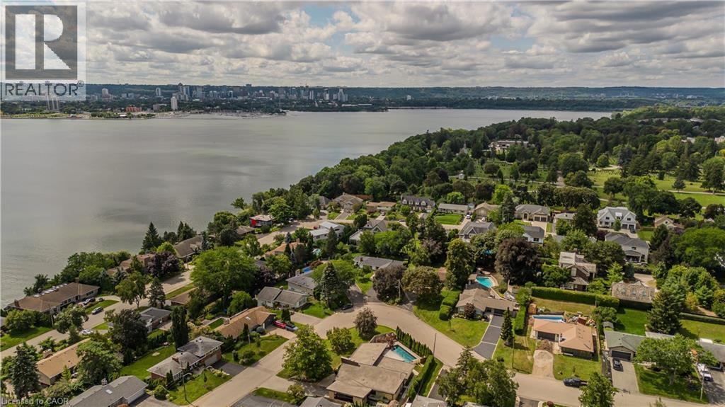 892 North Shore Boulevard W, Burlington, ON - Outdoor With Body Of Water With View