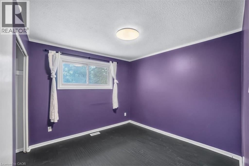 27 Gretna Court, Hamilton, ON - Indoor Photo Showing Other Room