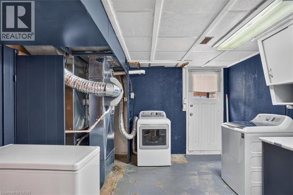 Additional content - 27 Gretna Court, Hamilton, ON - Indoor Photo Showing Laundry Room