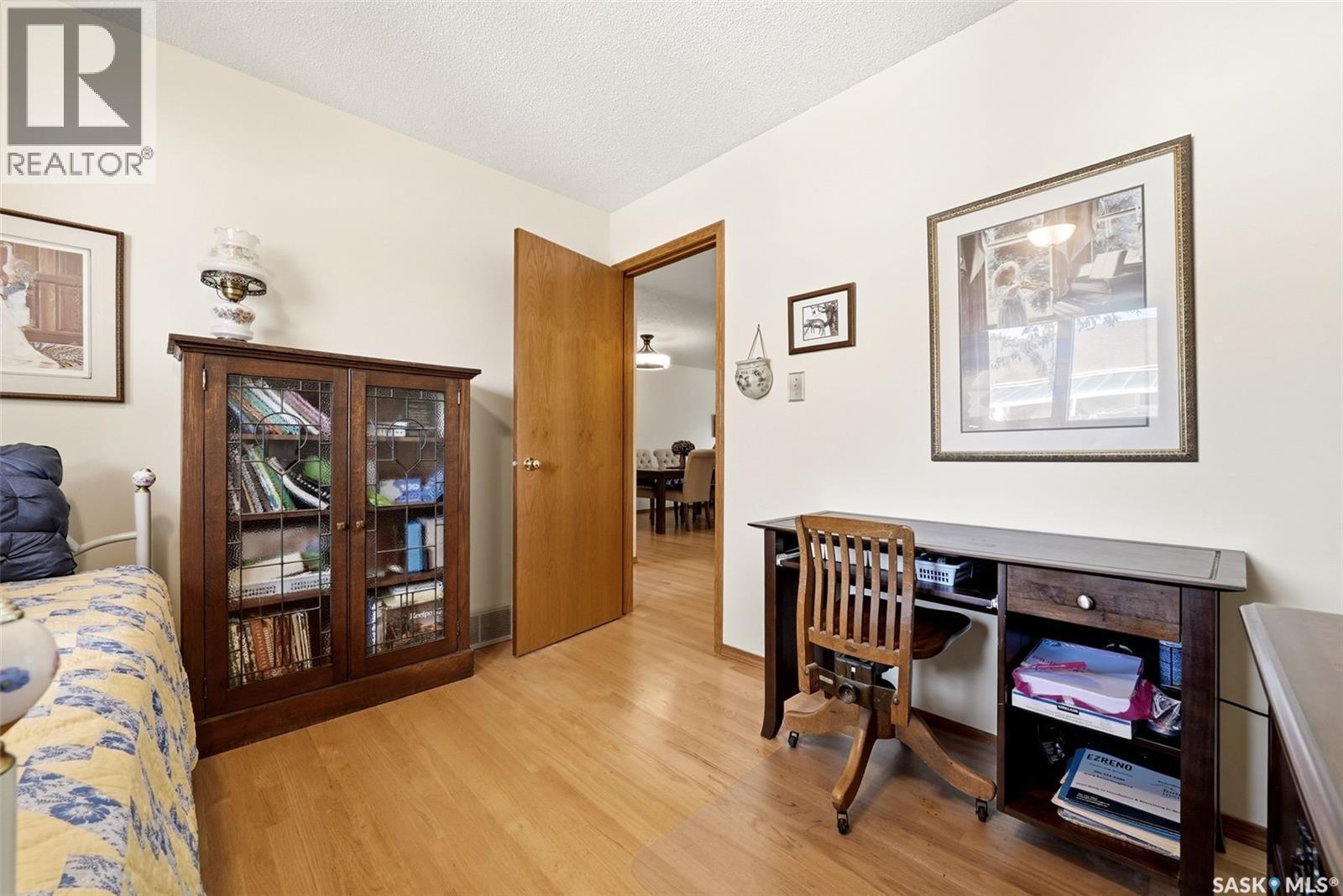 3309 Brookshire Lane, Regina, SK - Indoor
