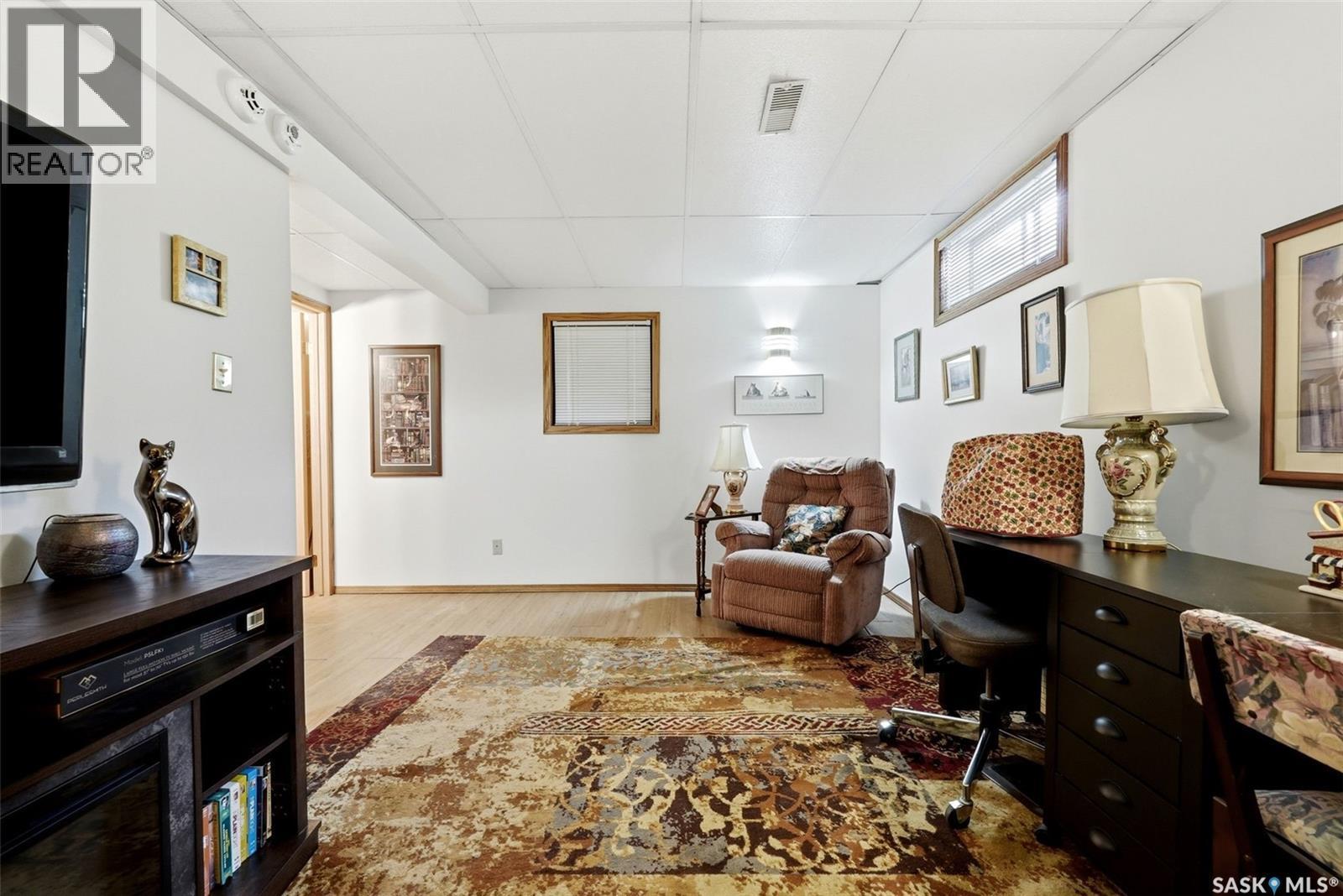 3309 Brookshire Lane, Regina, SK - Indoor