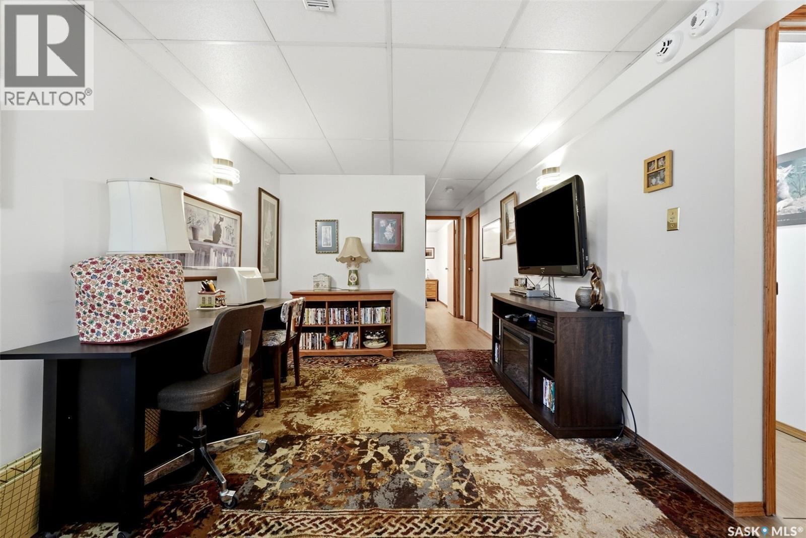 3309 Brookshire Lane, Regina, SK - Indoor