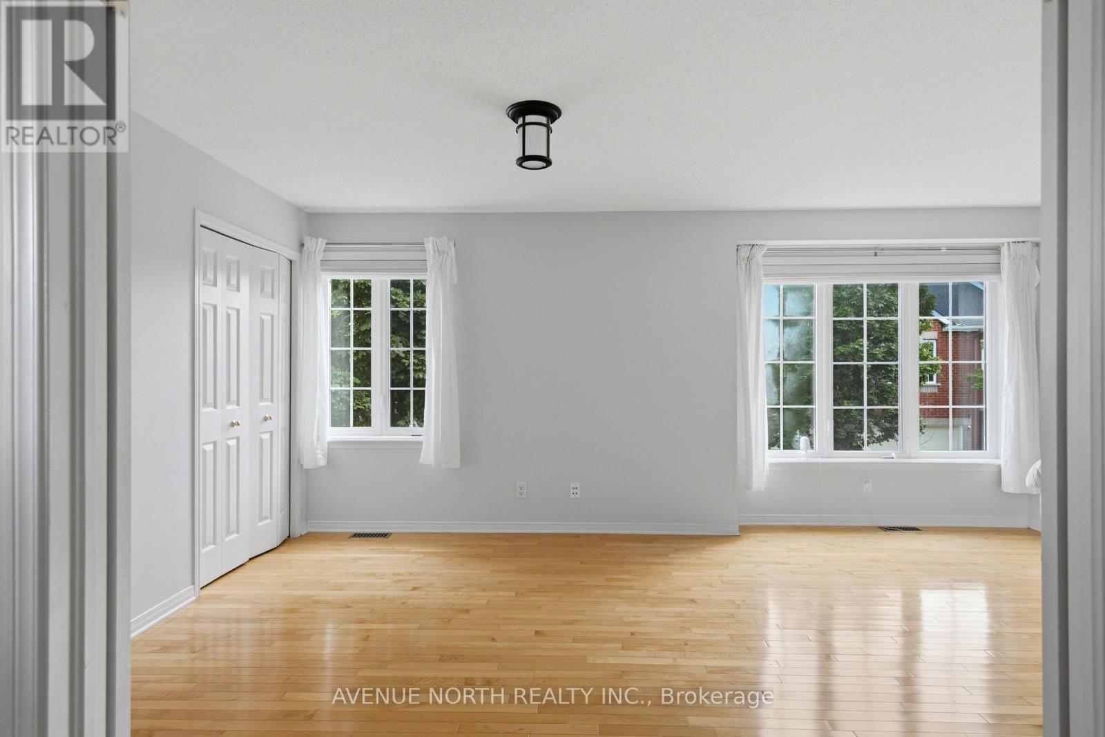 141 Gladeview Private, Ottawa, ON - Indoor Photo Showing Other Room