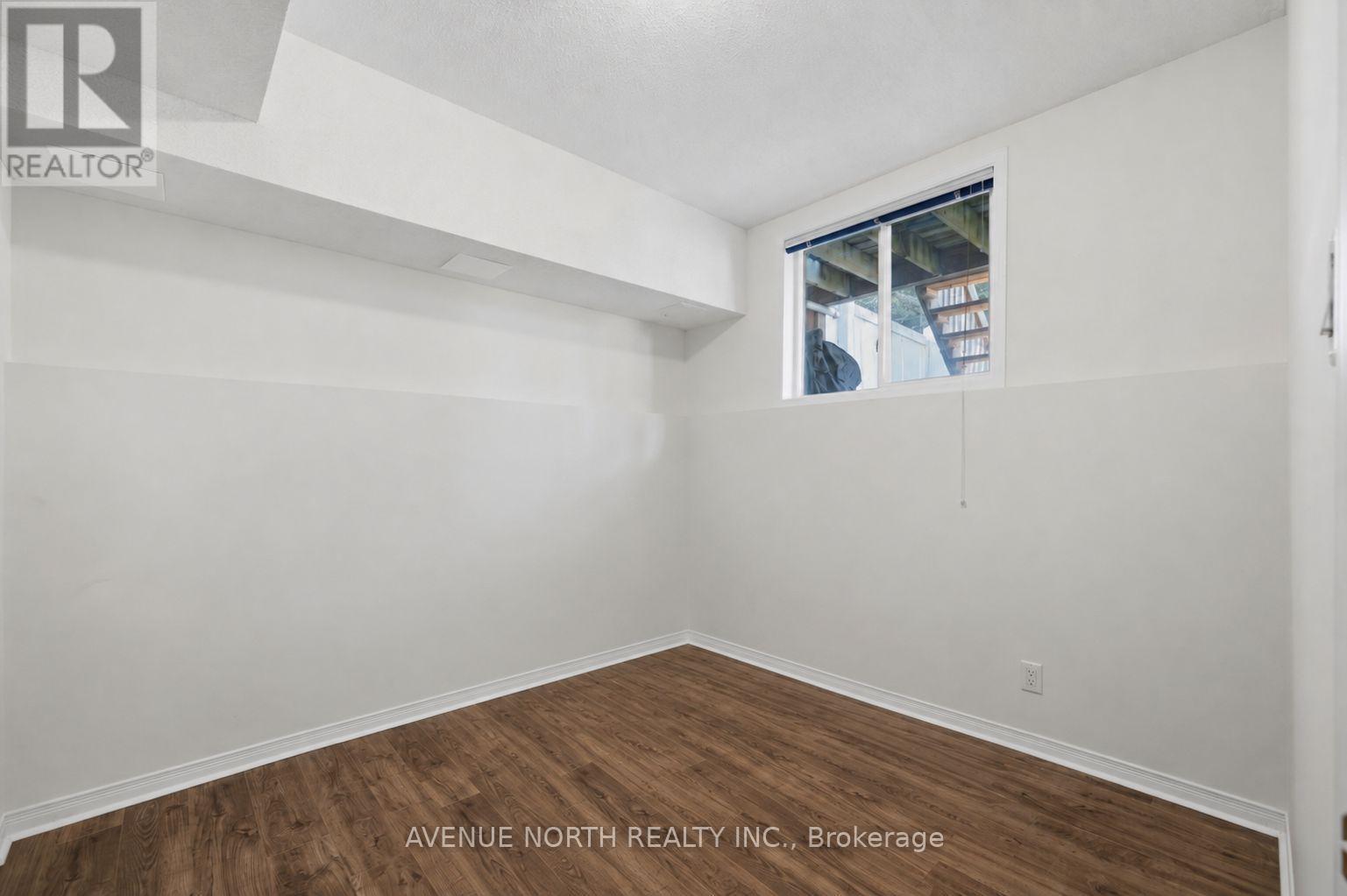 141 Gladeview Private, Ottawa, ON - Indoor Photo Showing Other Room