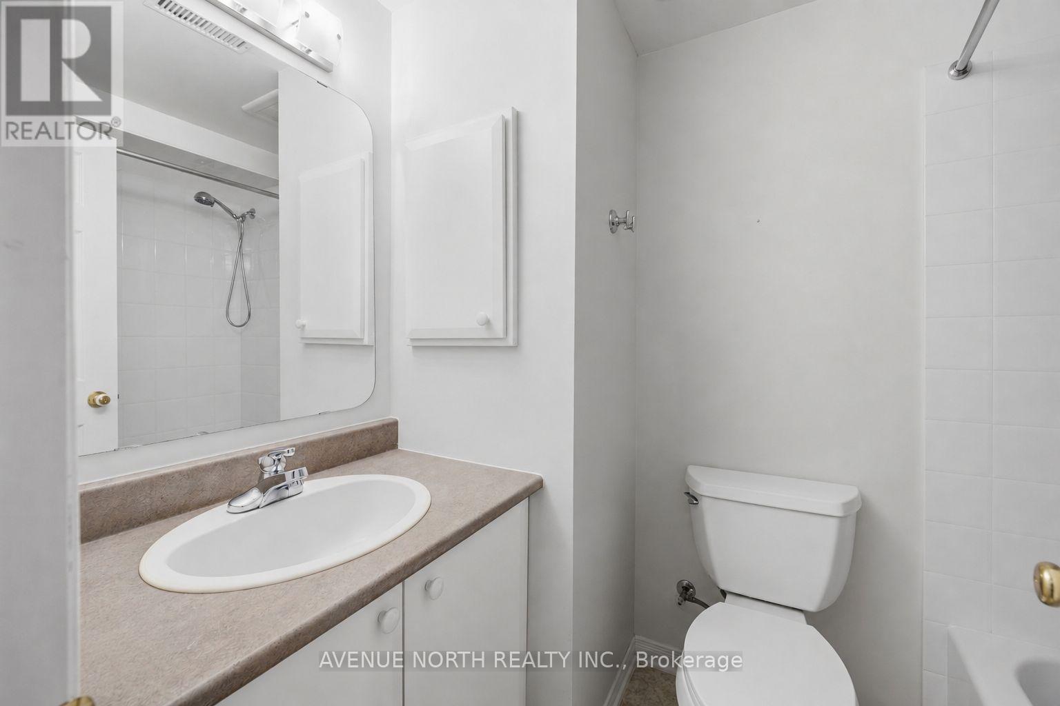 141 Gladeview Private, Ottawa, ON - Indoor Photo Showing Bathroom