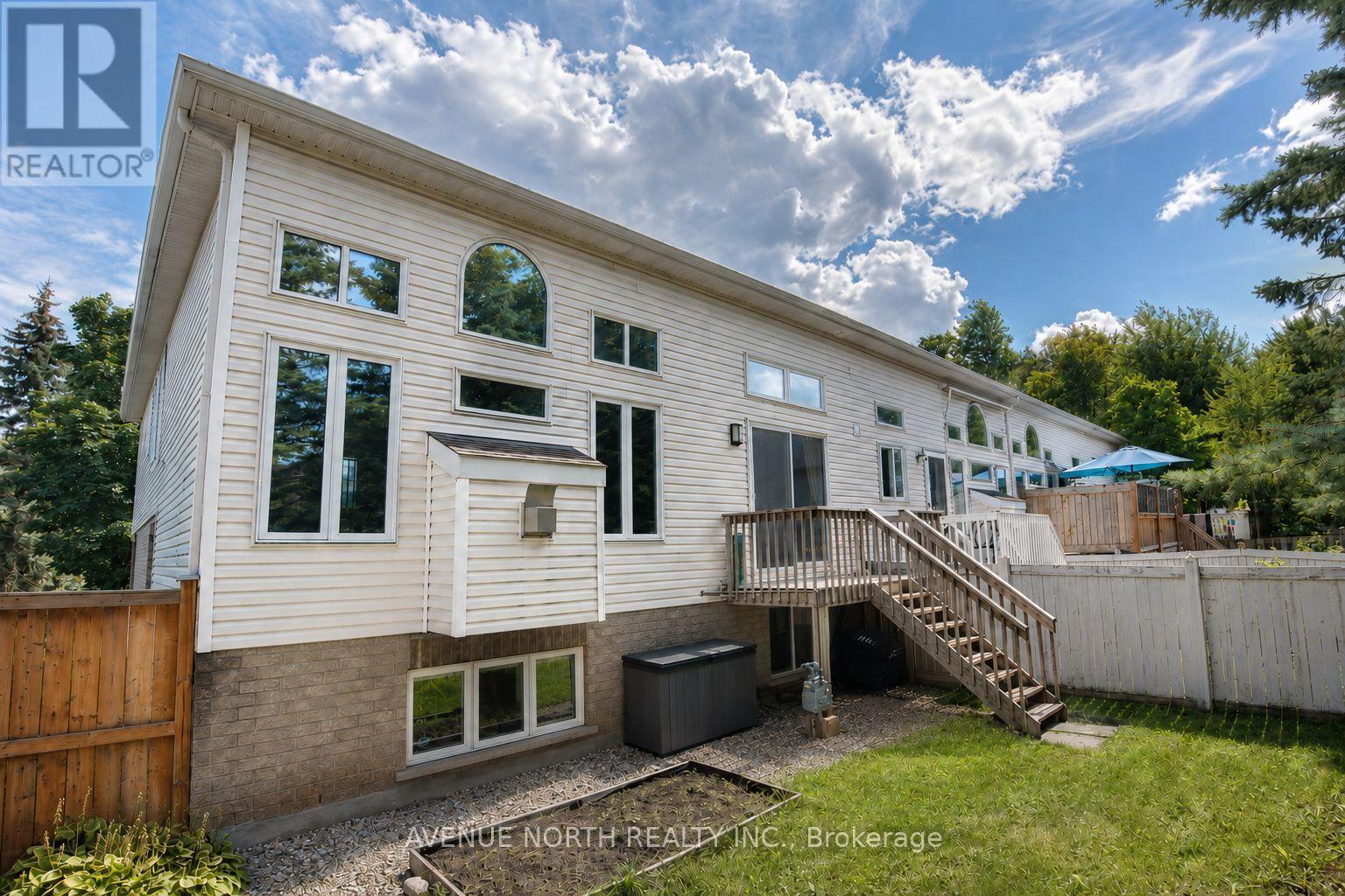 141 Gladeview Private, Ottawa, ON - Outdoor