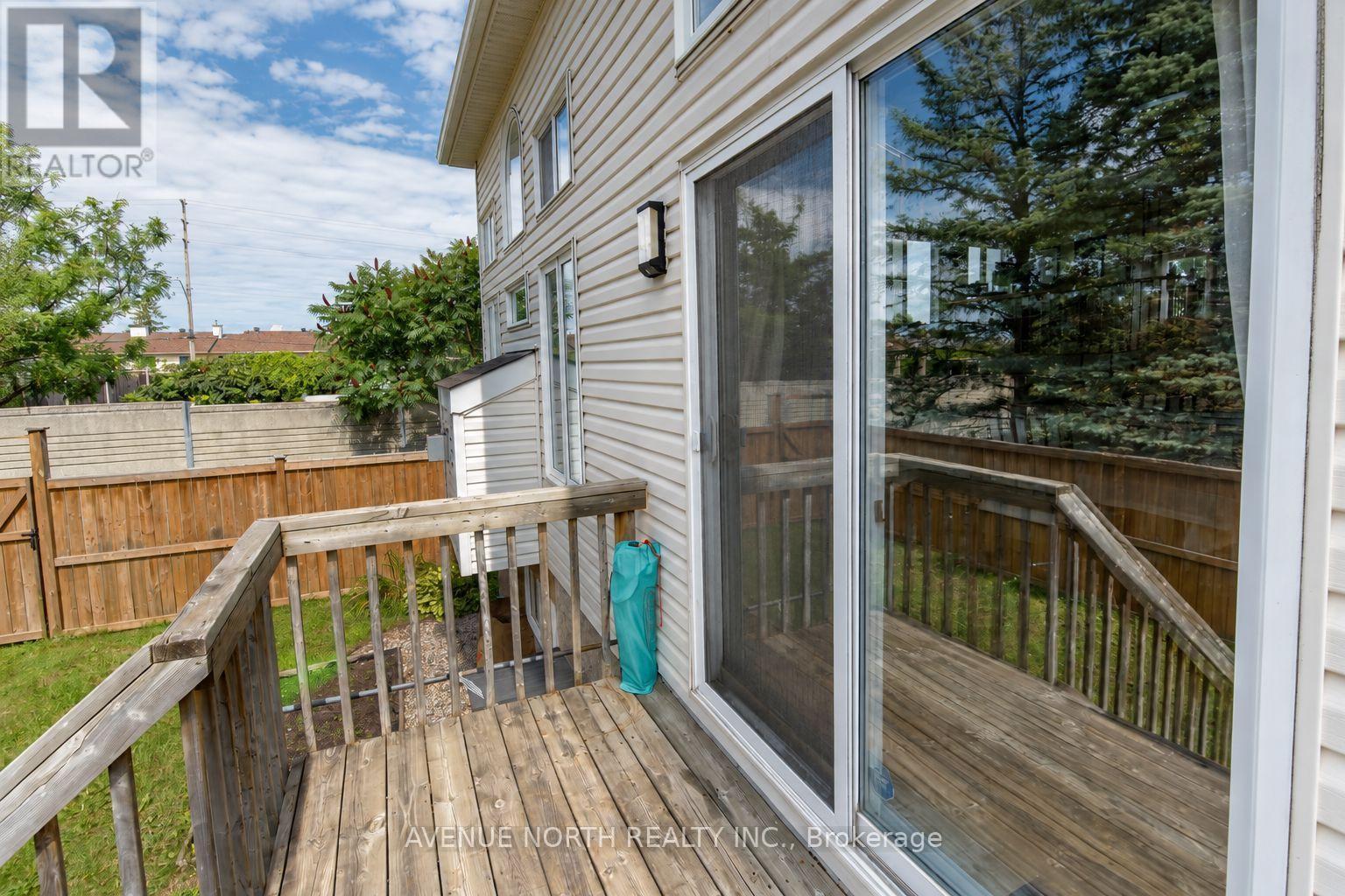 141 Gladeview Private, Ottawa, ON - Outdoor With Deck Patio Veranda With Exterior