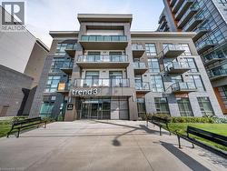 470 DUNDAS Street E Unit# 812 Waterdown, ON L8B 2A6