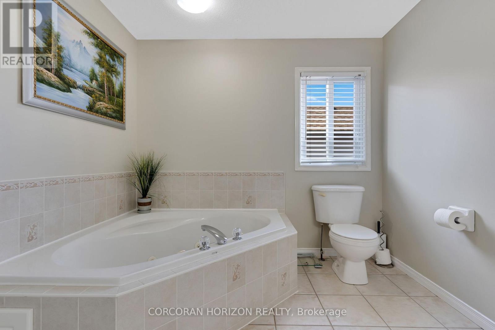 913 Copper Leaf Crescent, Kitchener, ON - Indoor Photo Showing Bathroom