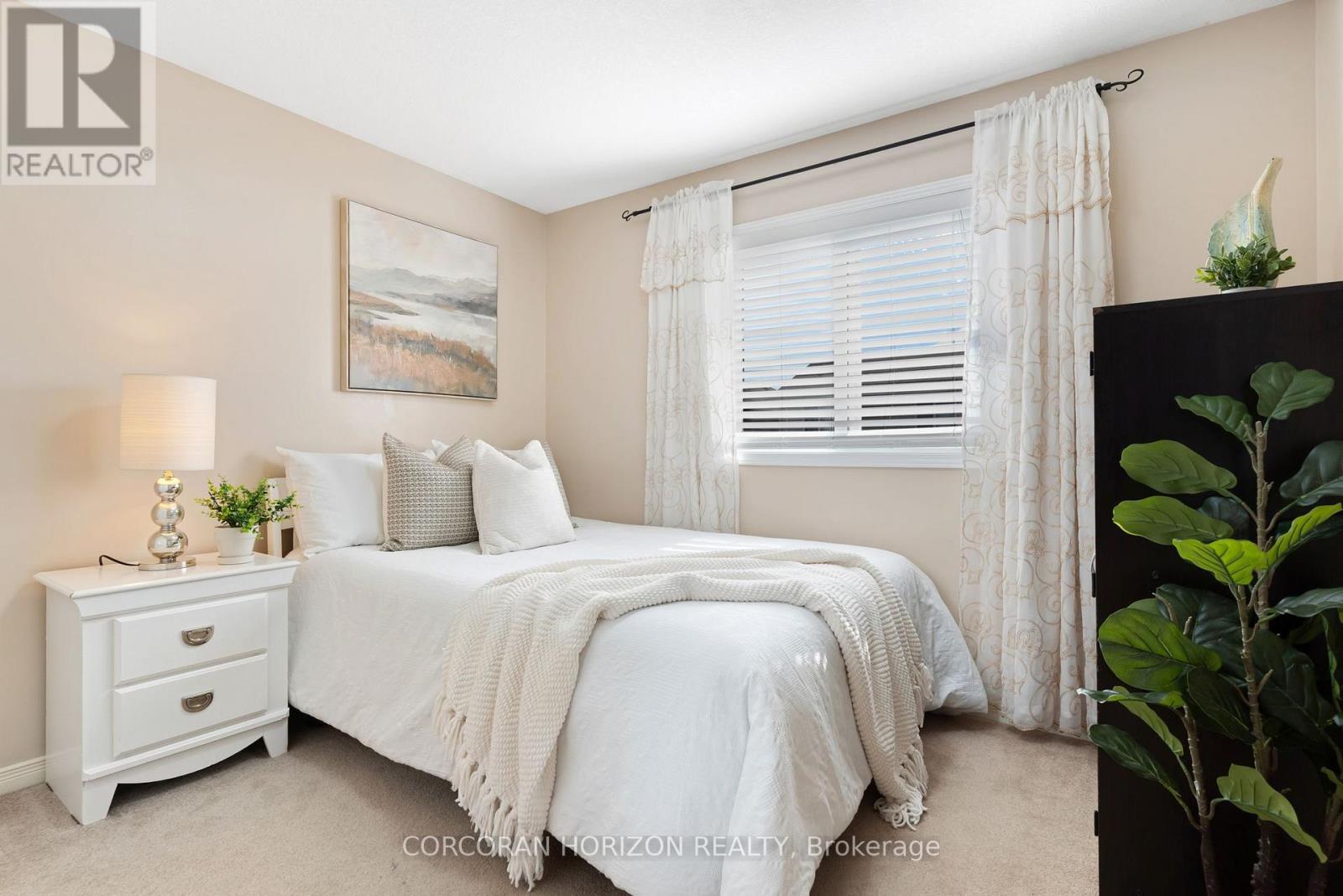 913 Copper Leaf Crescent, Kitchener, ON - Indoor Photo Showing Bedroom