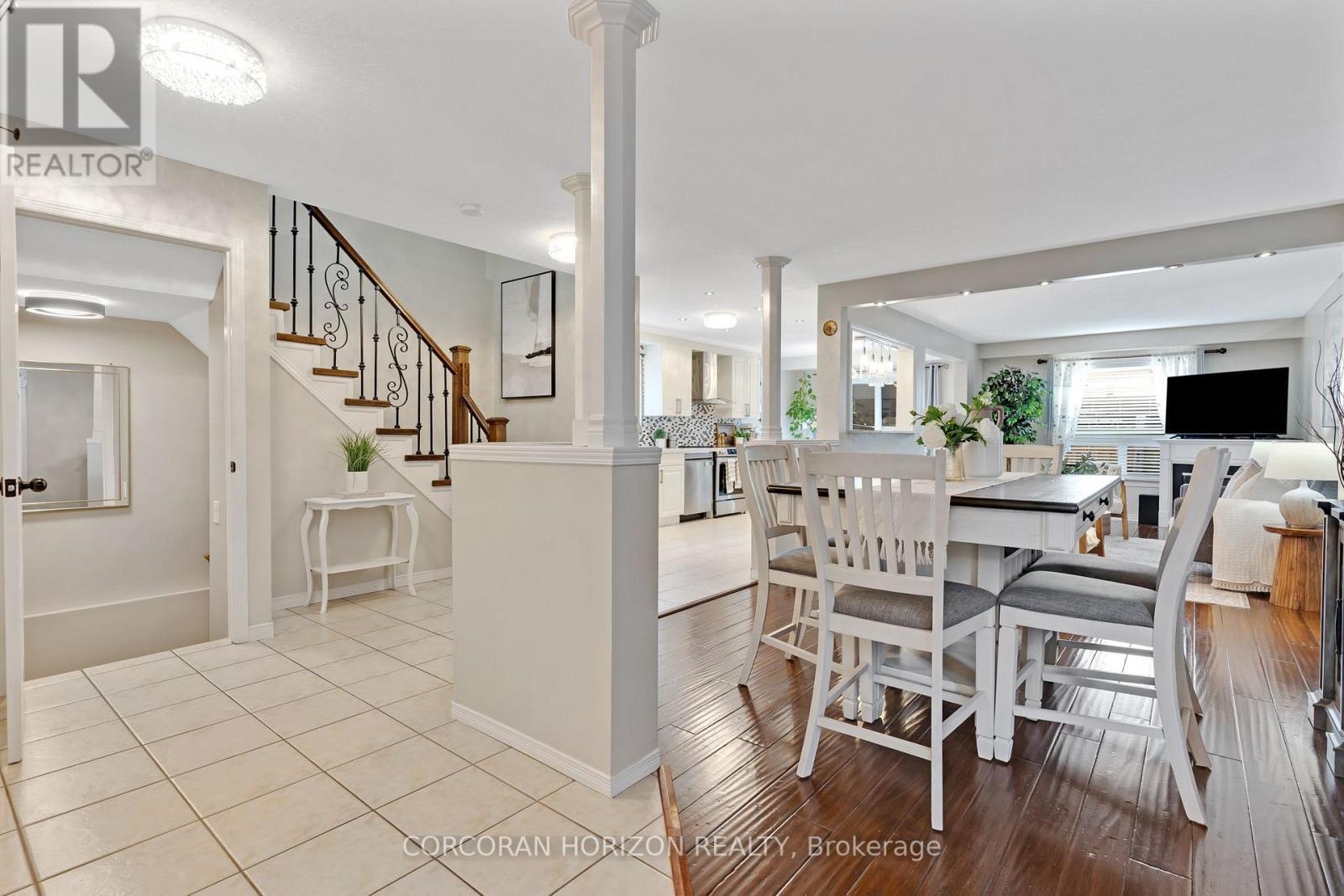 913 Copper Leaf Crescent, Kitchener, ON - Indoor Photo Showing Dining Room